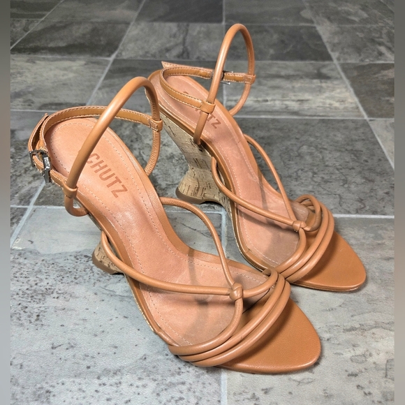 SCHUTZ DARYL NAPPA LEATHER CORK SCULPTURAL WEDGE SANDALS. - Picture 4 of 9